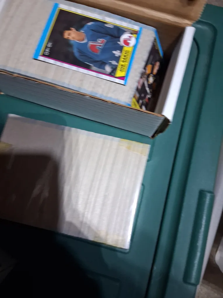 O-Pee-Chee Hockey Cards - Joe Sakic Rookie Card image indicator(6)