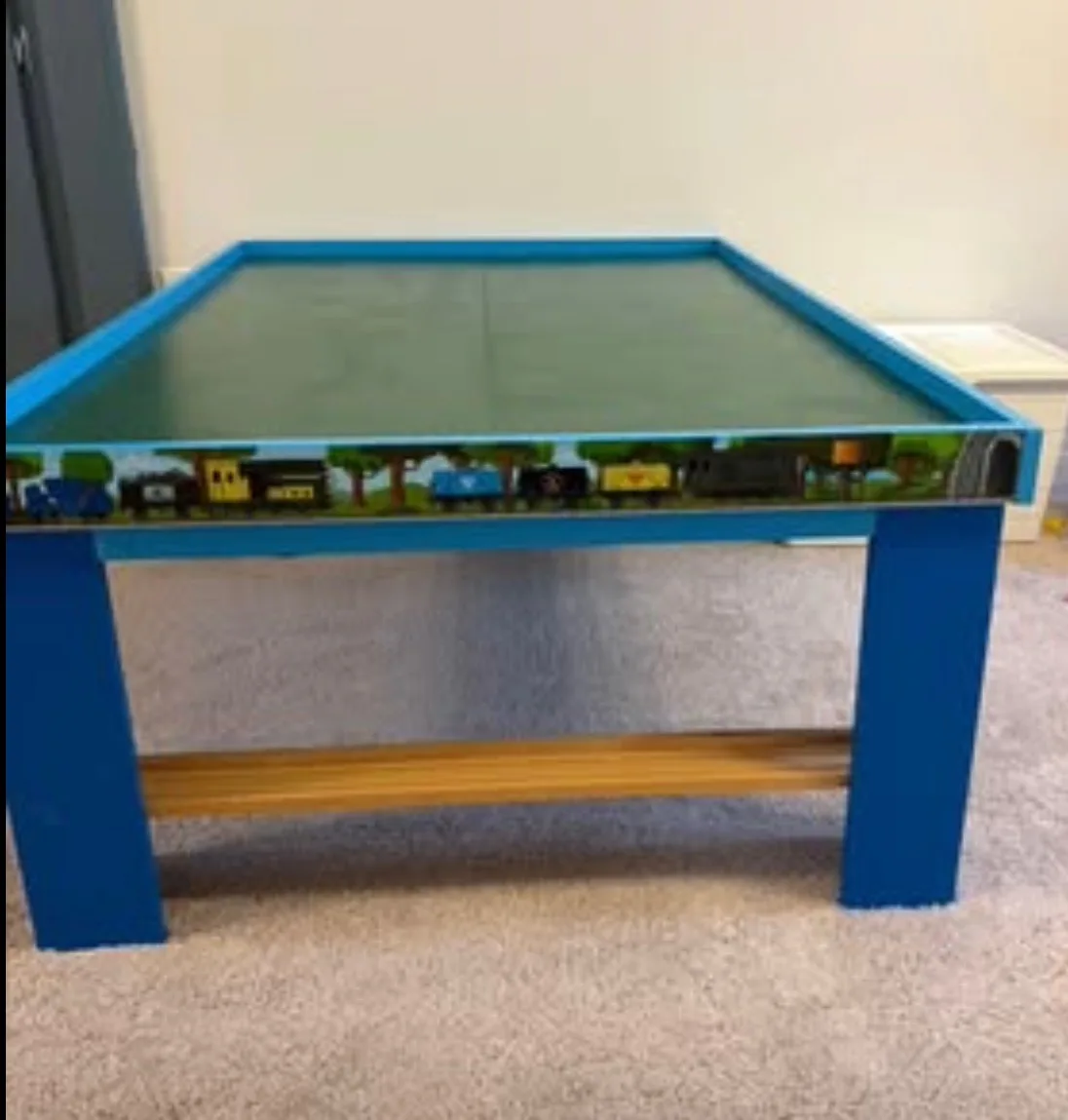 Thomas & Friends Train Table with Tracks image indicator(3)