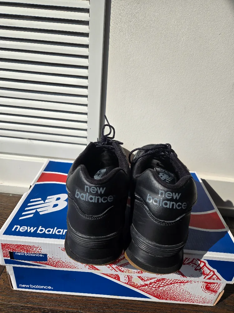New Balance 574 Black Leather Shoes - Size 11 image indicator(2)