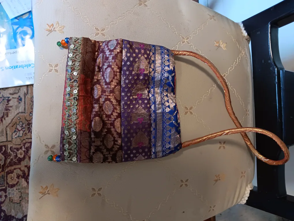 Handmade Silk Brocade Shoulder Bag image indicator(2)