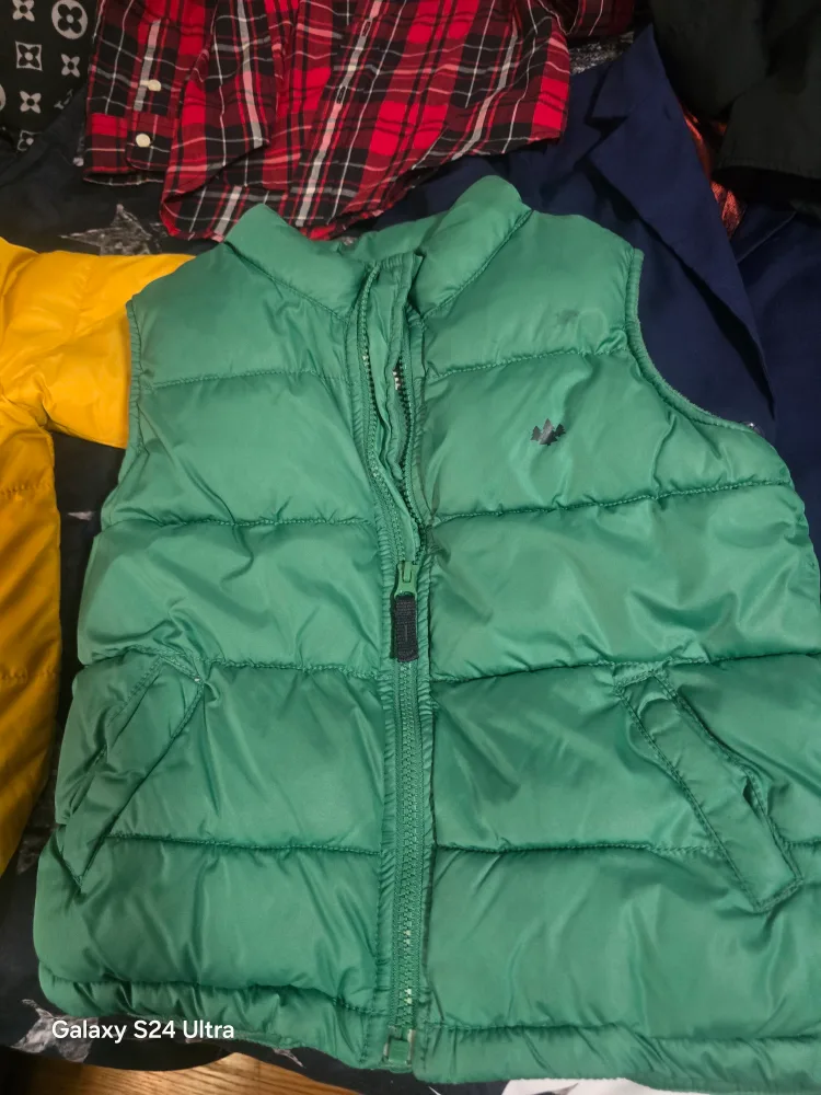 Mixed Clothing Lot - Kangol, Old Navy, Chaps image indicator(6)