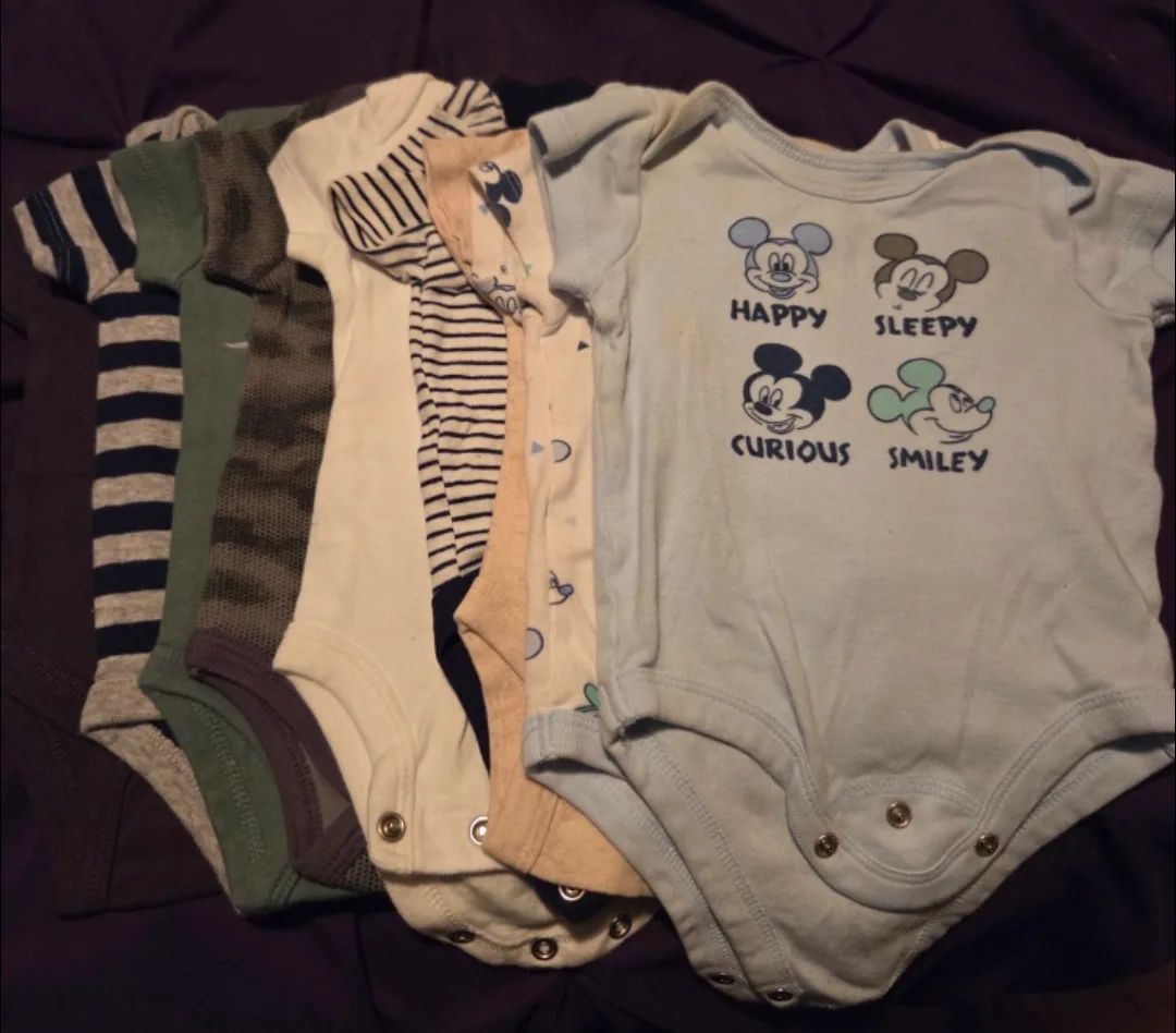 Baby Onesies Bundle of 10 for 8 dollars thumbnail