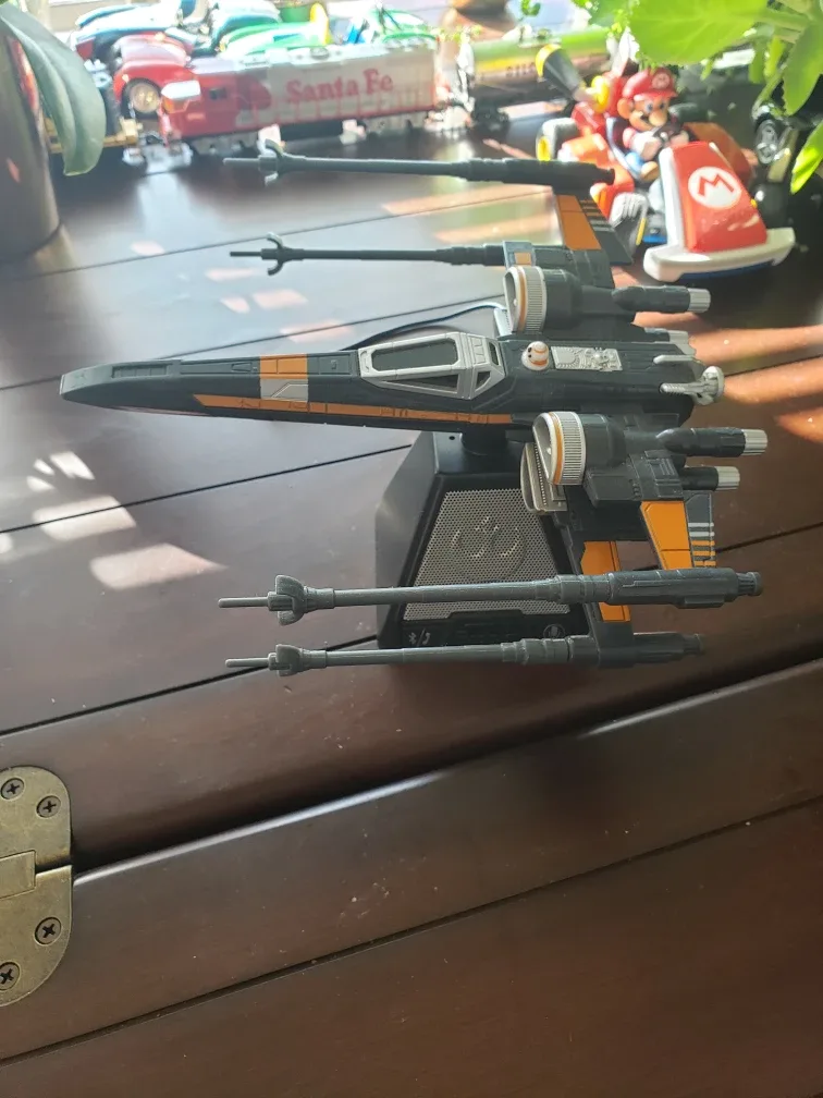 Star Wars Remote Control X-Wing Fighter thumbnail