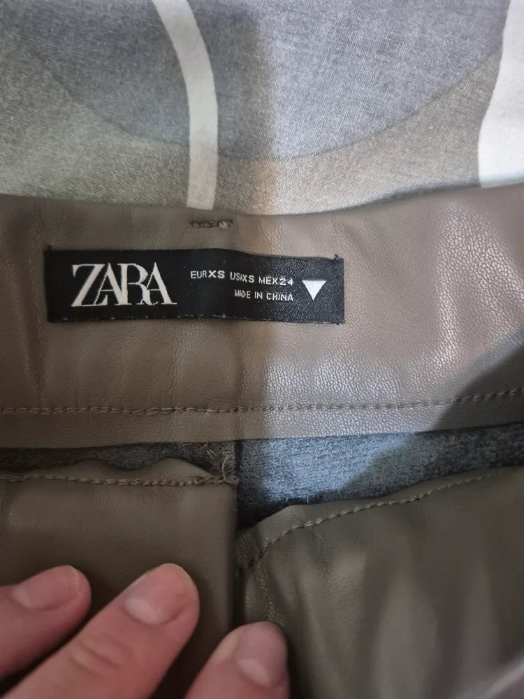 Zara Faux Leather Shorts - Size XS image indicator(2)