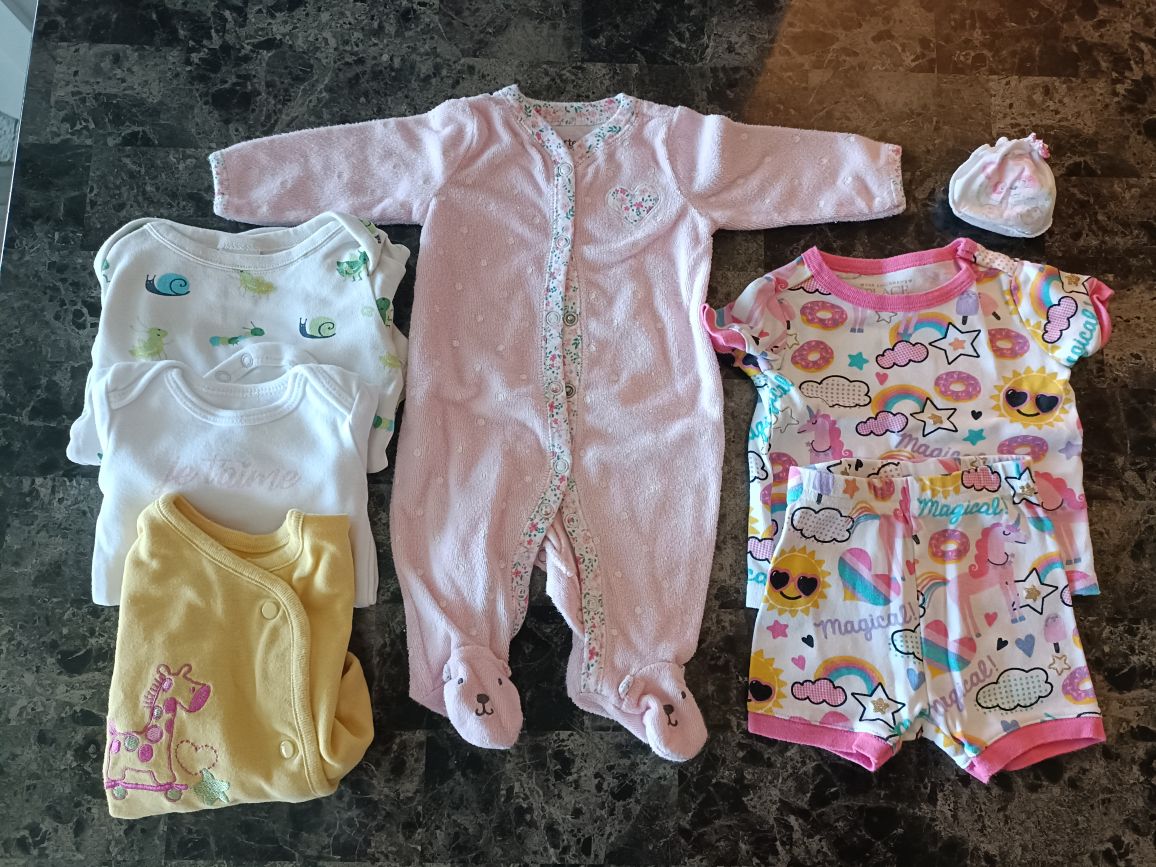 Baby girl Clothes Bundle 0-3 months