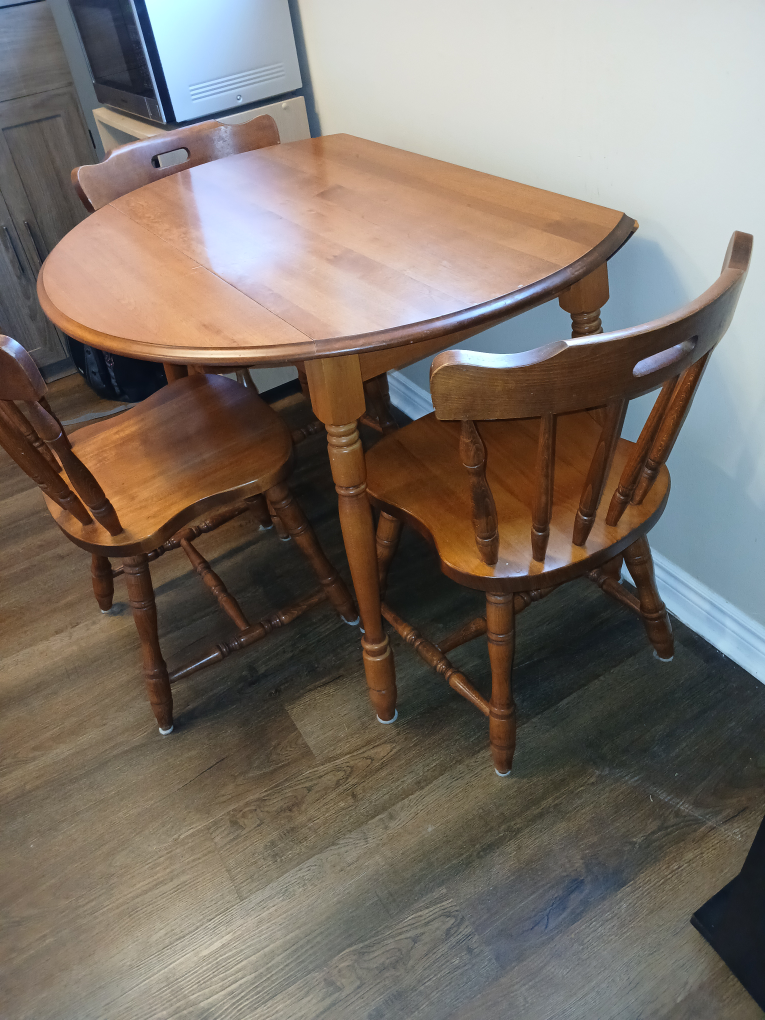 Wooden Table with 3 Chairs URGENT MOVING SALE - photo 3