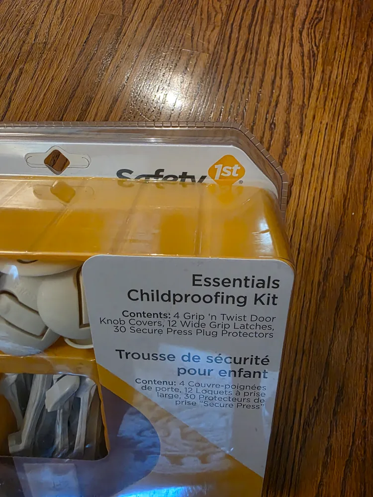 Safety 1st Essentials Childproofing Kit (46 Pieces) 🧡 image indicator(2)