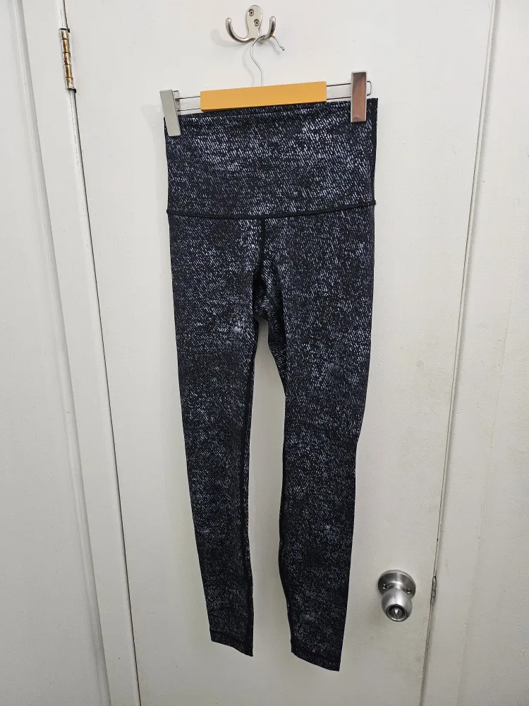 Legging Lululemon Taille 6 thumbnail