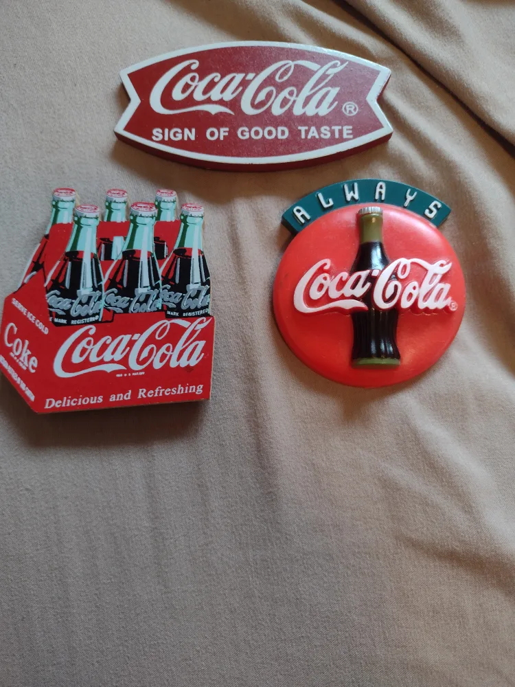 Coca-Cola Vintage magnet Collection thumbnail