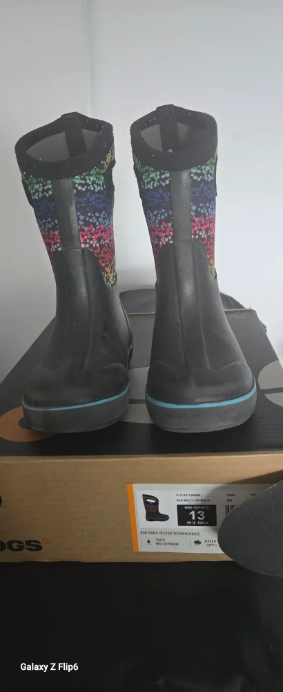 Girls bogs - perfect for winter image indicator(2)