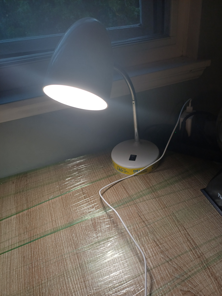 LED Desk Lamp - White - photo 2