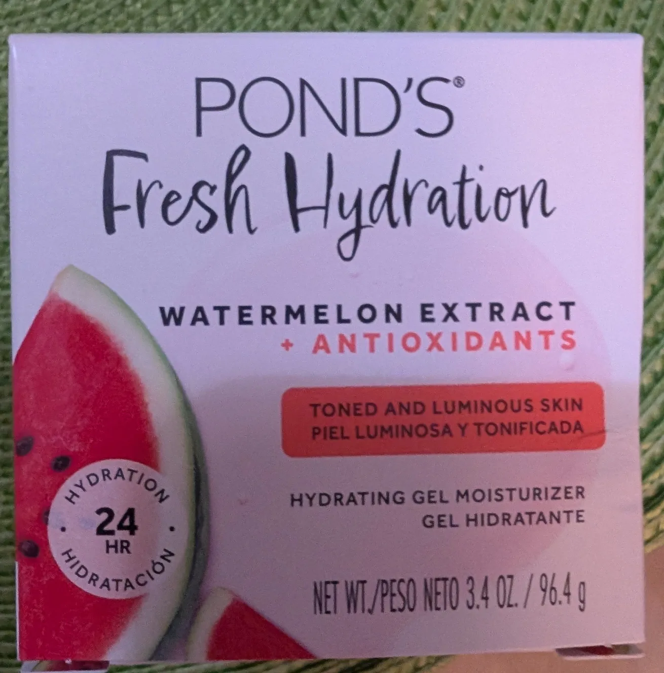 Brand new POND'S Fresh Hydration Watermelon Extract Moisturizer thumbnail