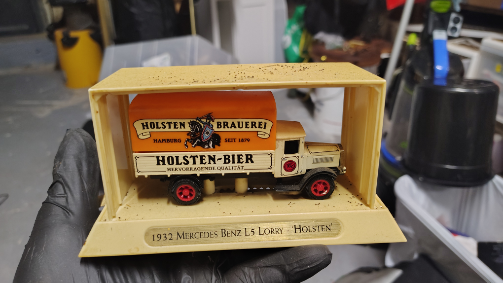 Vintage Diecast Delivery Truck Collection - photo 2