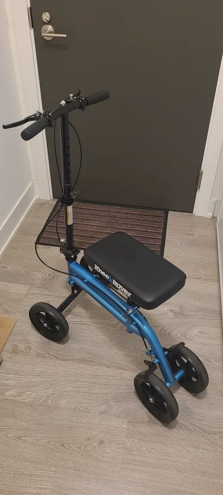 KneeRover Knee Walker - Blue