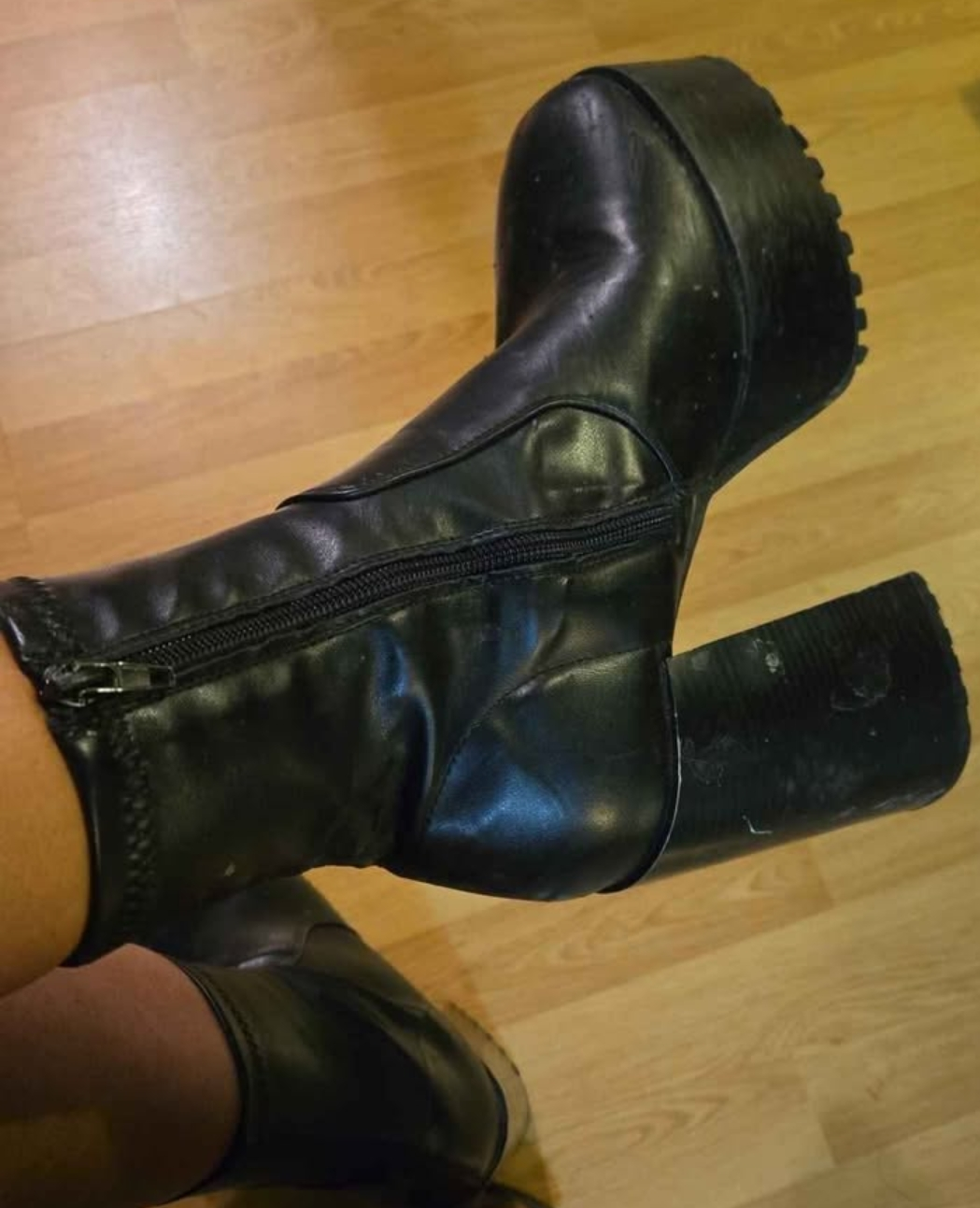 🥕  Black Platform Boots - photo 2