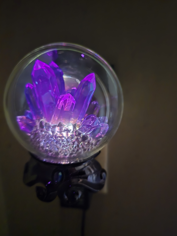 Bath and Body Works wallflower plug. lights up.