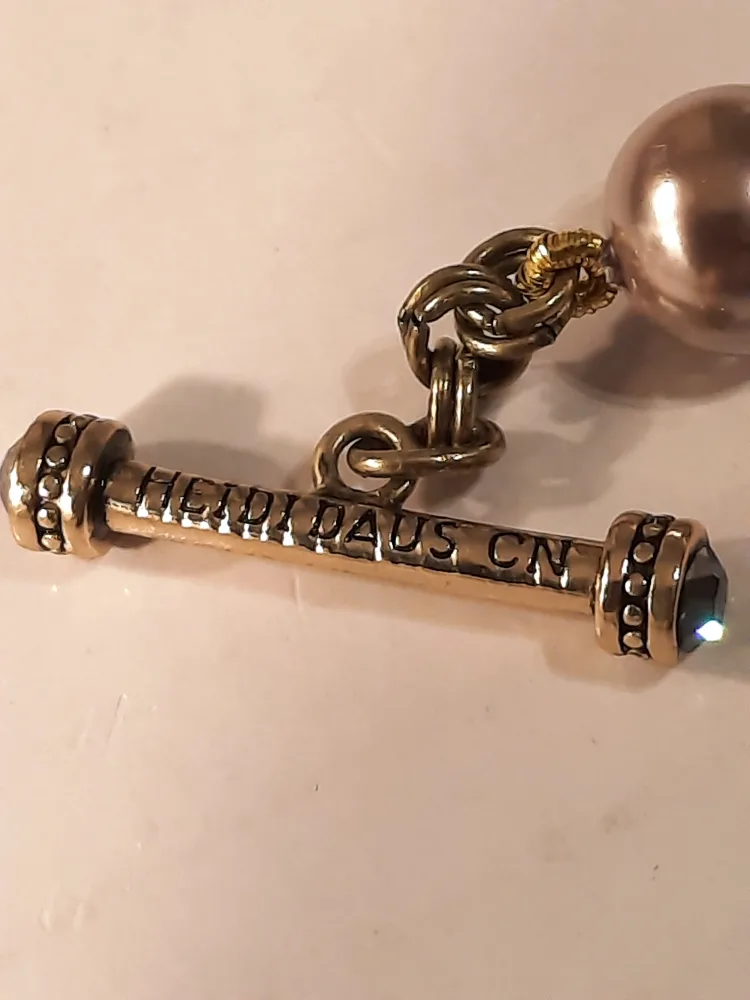 Heidi Daus CN neclase image indicator(10)