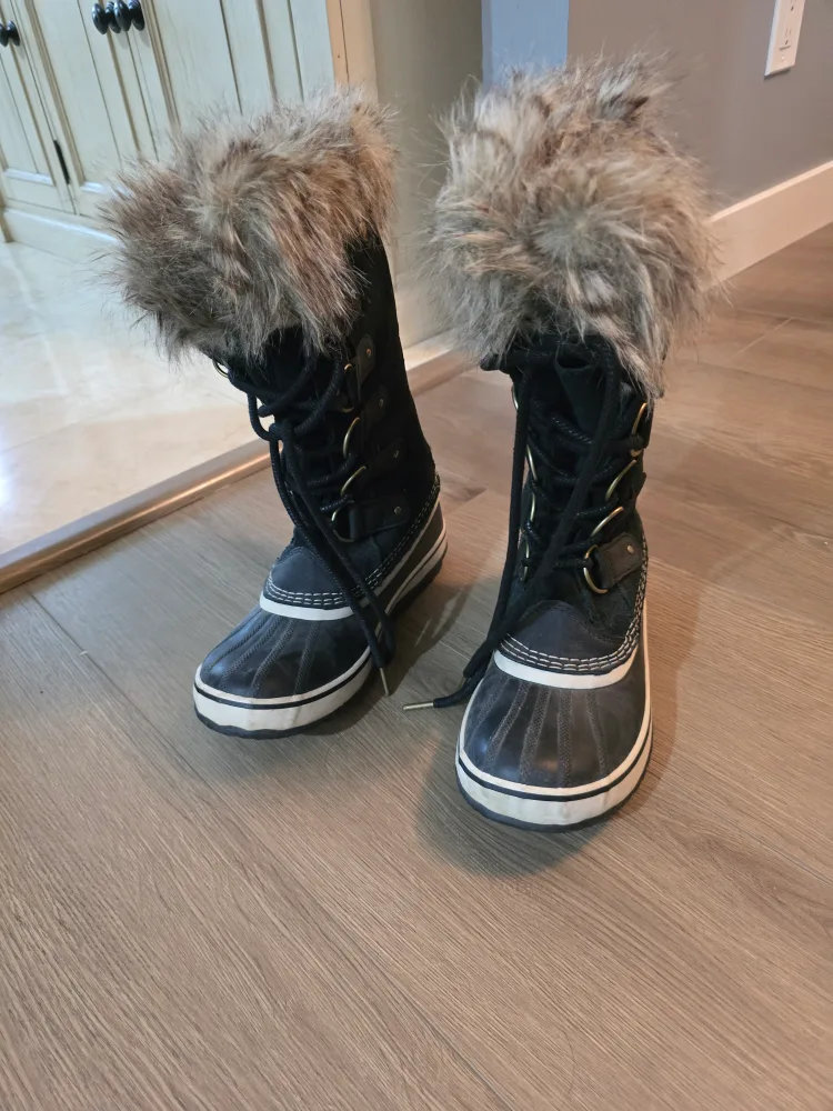Sorel Women's Joan of Arctic Winter Boots Size 9 image indicator(4)