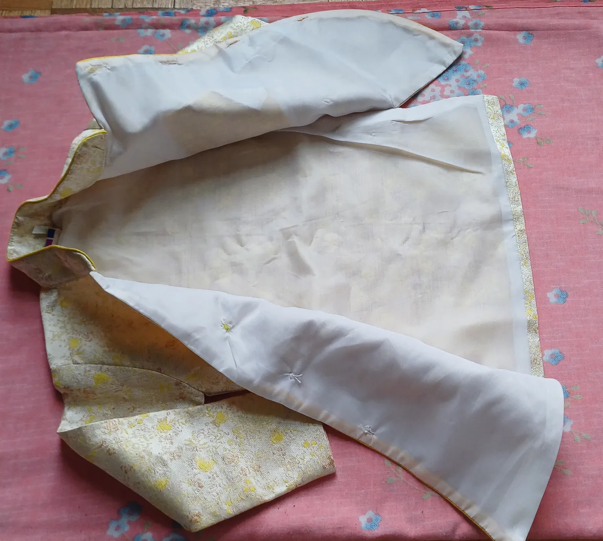 Kids' designer jacket image indicator(3)