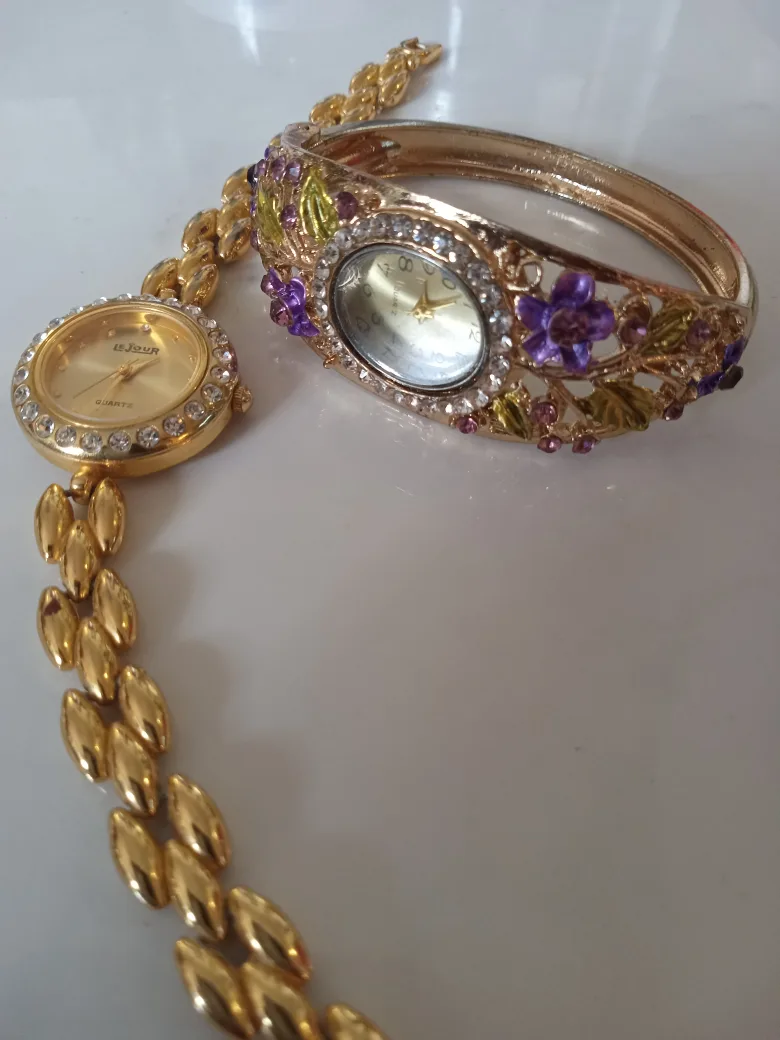 Le Jour Quartz Gold-Tone Watch Set image indicator(2)