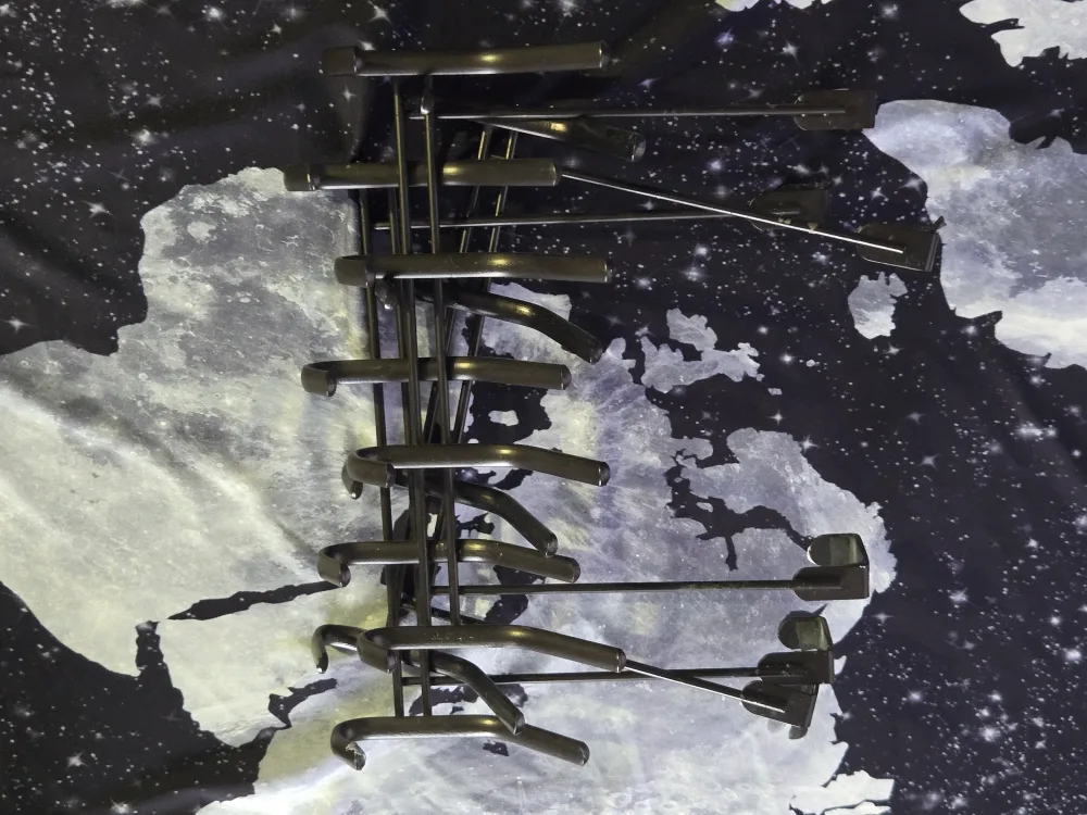 3 door mounted coat racks image indicator(2)