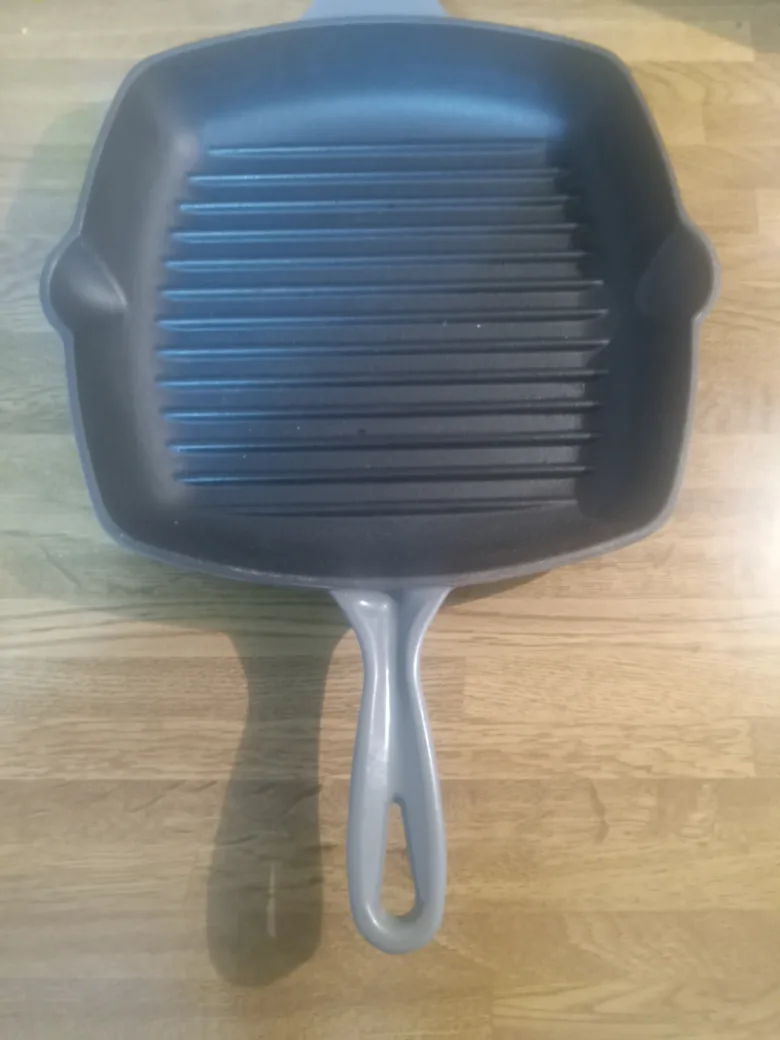 Cast Iron grilling pan thumbnail