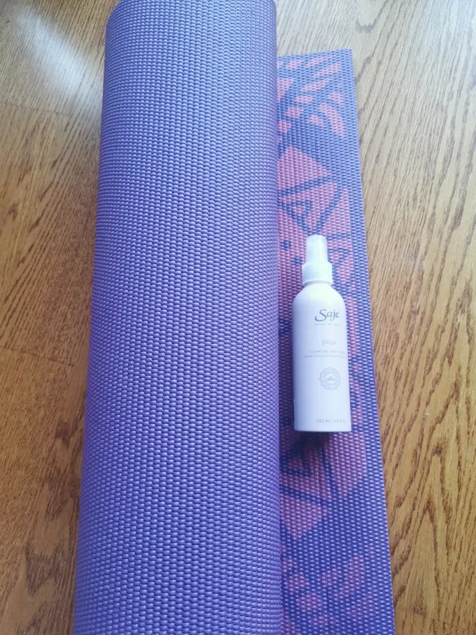 Gaiam Yoga Mat & Saje Yoga Mist Set thumbnail