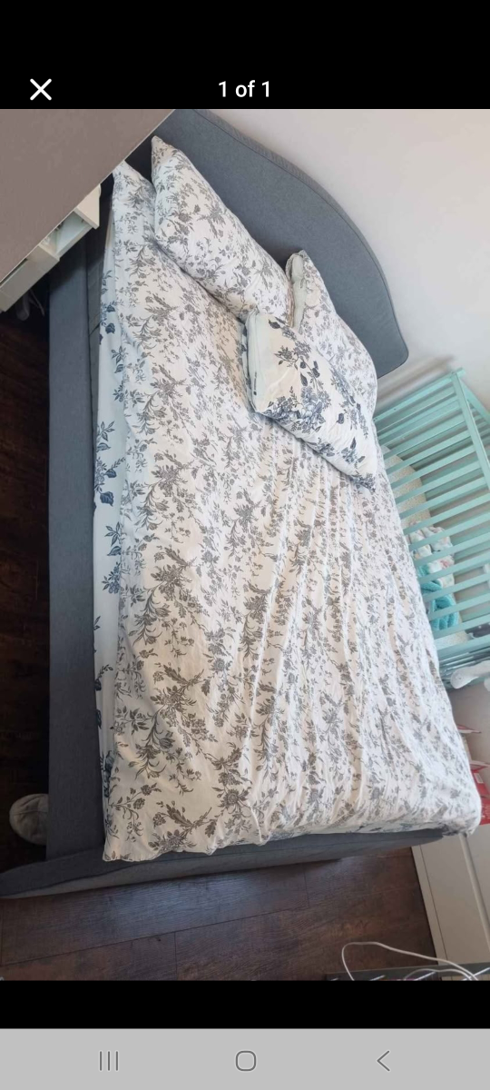 Queen Size Bed with Floral Pattern Bedding with MATTRESS