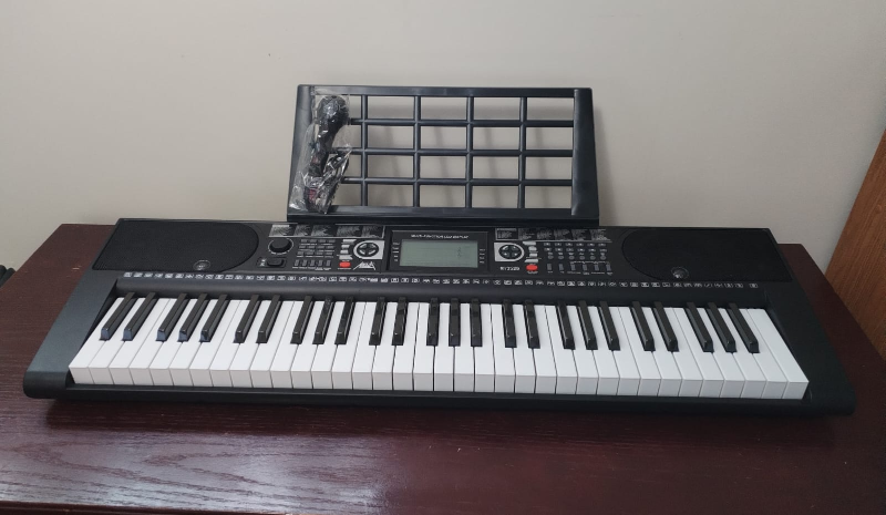 New AKLOT M13529US 61-Key Keyboard with Box