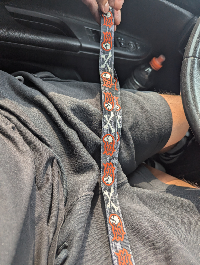 Skull & Crossbones Lanyard - photo 2