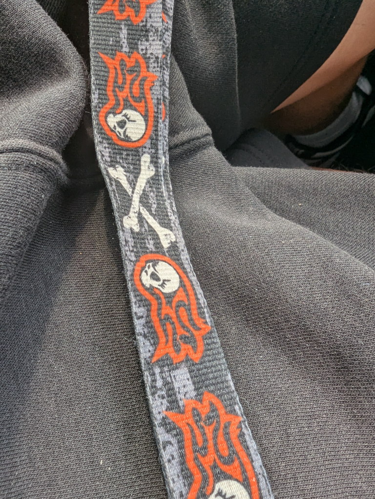 Skull & Crossbones Lanyard - photo 4