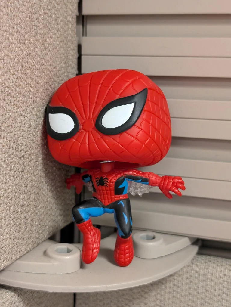 Funko Pop! Marvel Spider-Man Figurine thumbnail