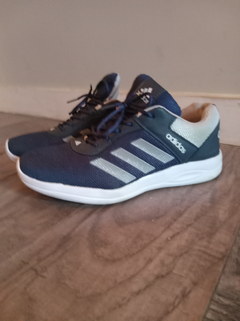 Men's Adidas sneakers size 8 - photo 2