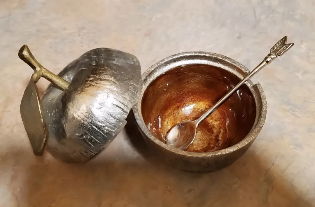New Stainless Steel Jar With Spoon thumbnail
