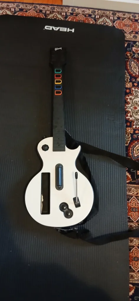Guitar Hero Gibson Guitar Controller thumbnail