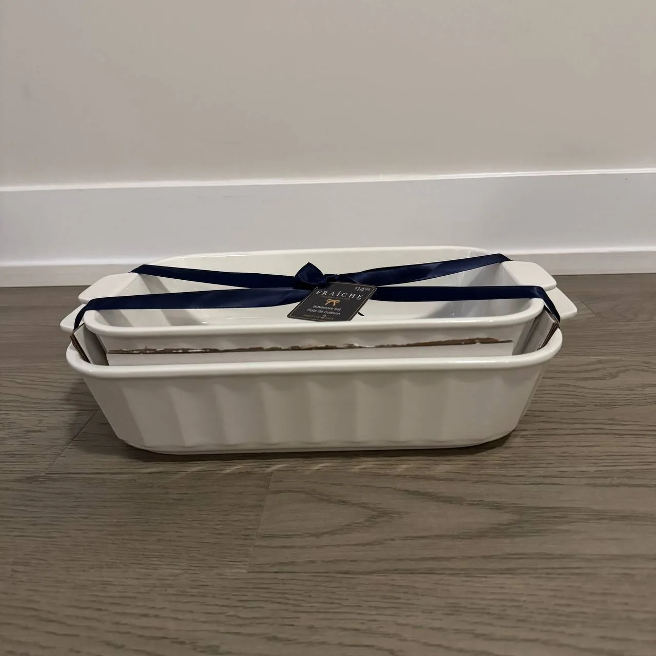 2 FRAÎCHE Holiday Large Mixing Bowls image indicator(2)