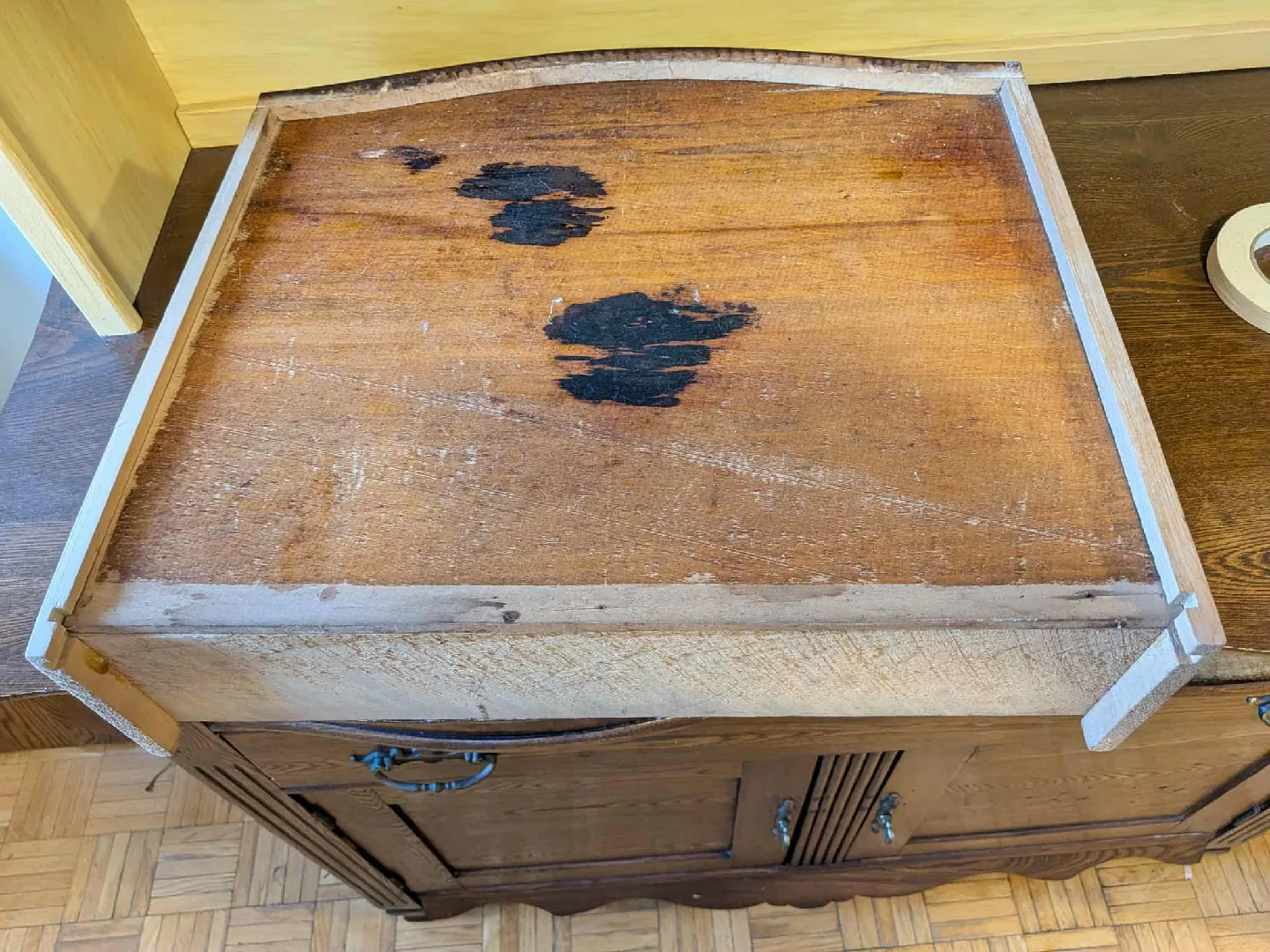 Antique Wooden Sideboard Cabinet image indicator(4)