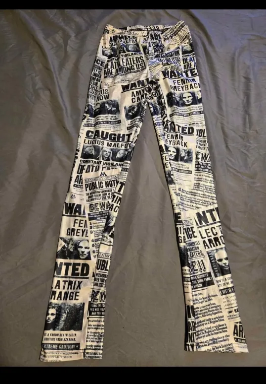 Harry Potter Newspaper Print Leggings thumbnail