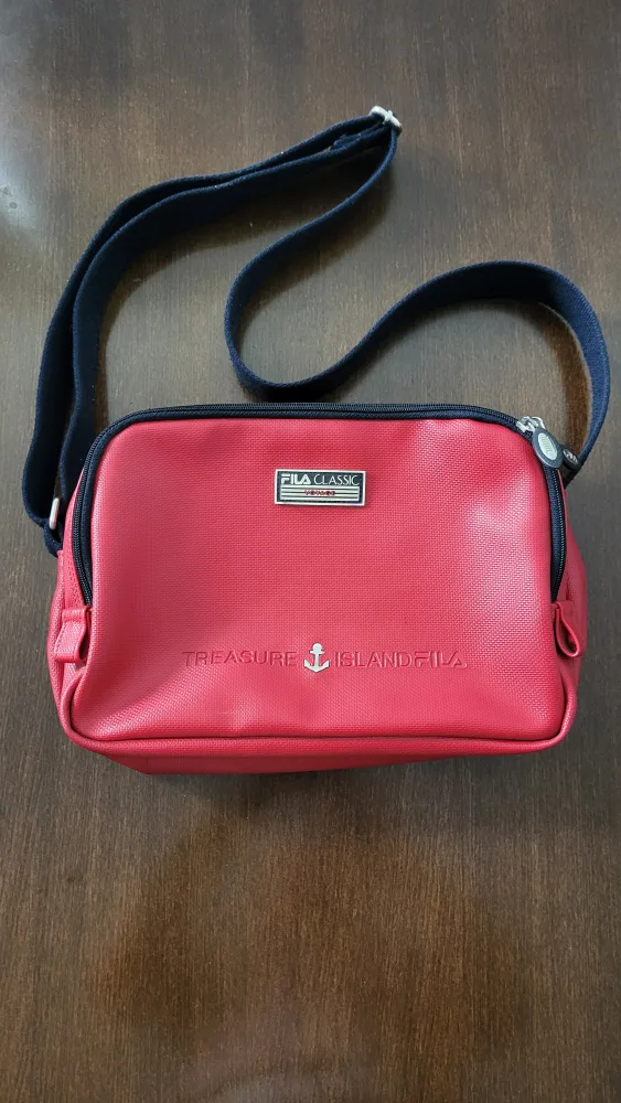Fila Classic Red Shoulder Bag image indicator(2)