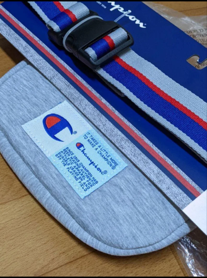 Champion Attribute Waist Pack image indicator(6)