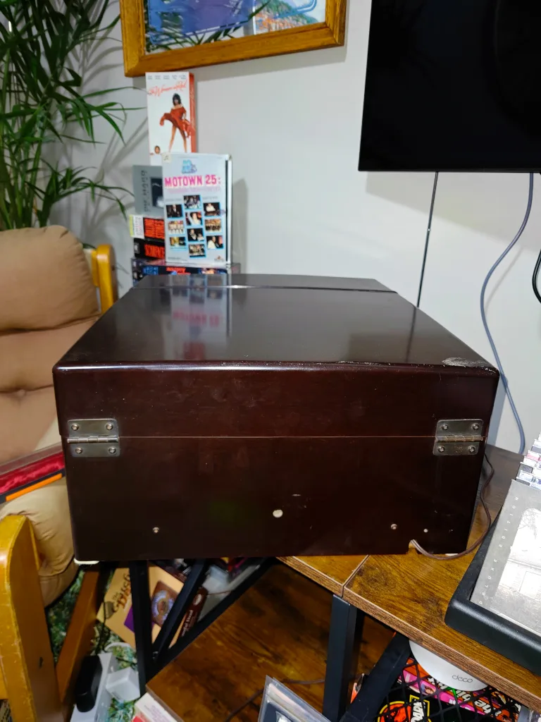 Vintage Rare 1940's Admiral Table Top Record Player image indicator(5)