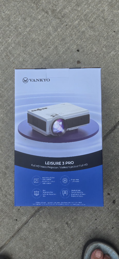 VANKYO Leisure 3 Pro Full HD Video Projector - New in Box!