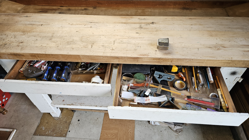 ONE OF A KIND WORK BENCH - photo 4