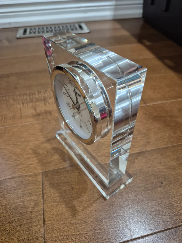 Alpine International Crystal Desk Clock image indicator(3)