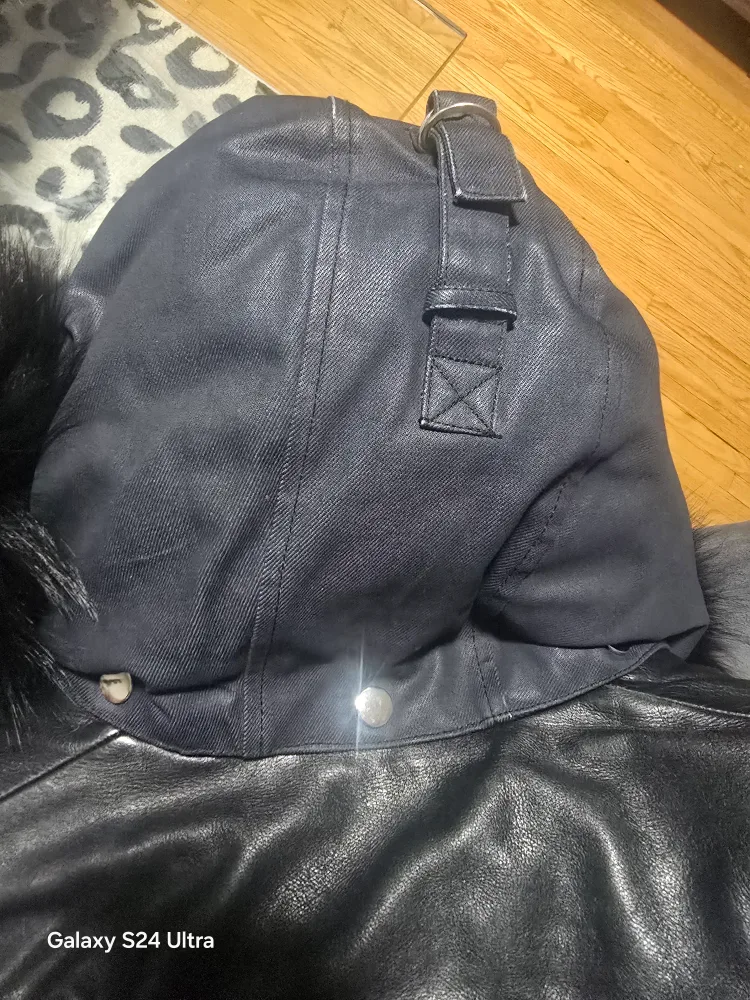 Moose Knuckles Parka - Size S image indicator(4)