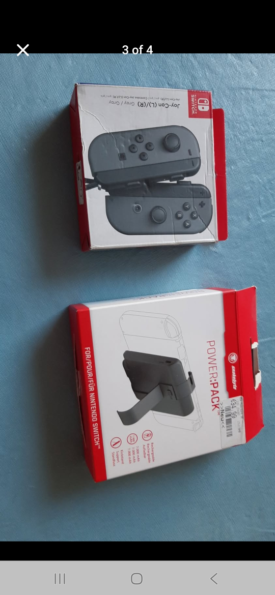 Nintendo Switch Console  +  Extra Joy-Con Pair + Case - photo 3