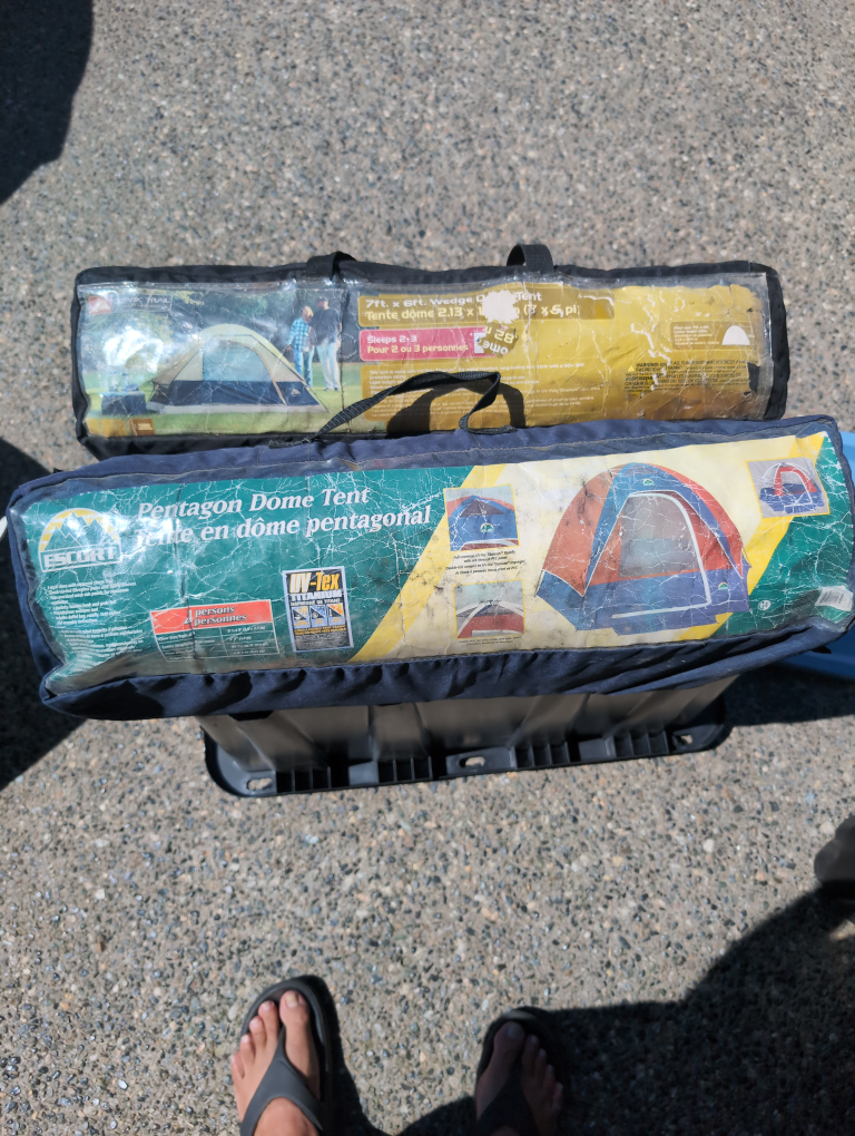 2 Camping tents