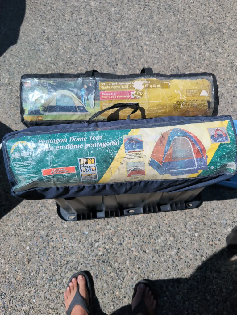2 Camping tents
