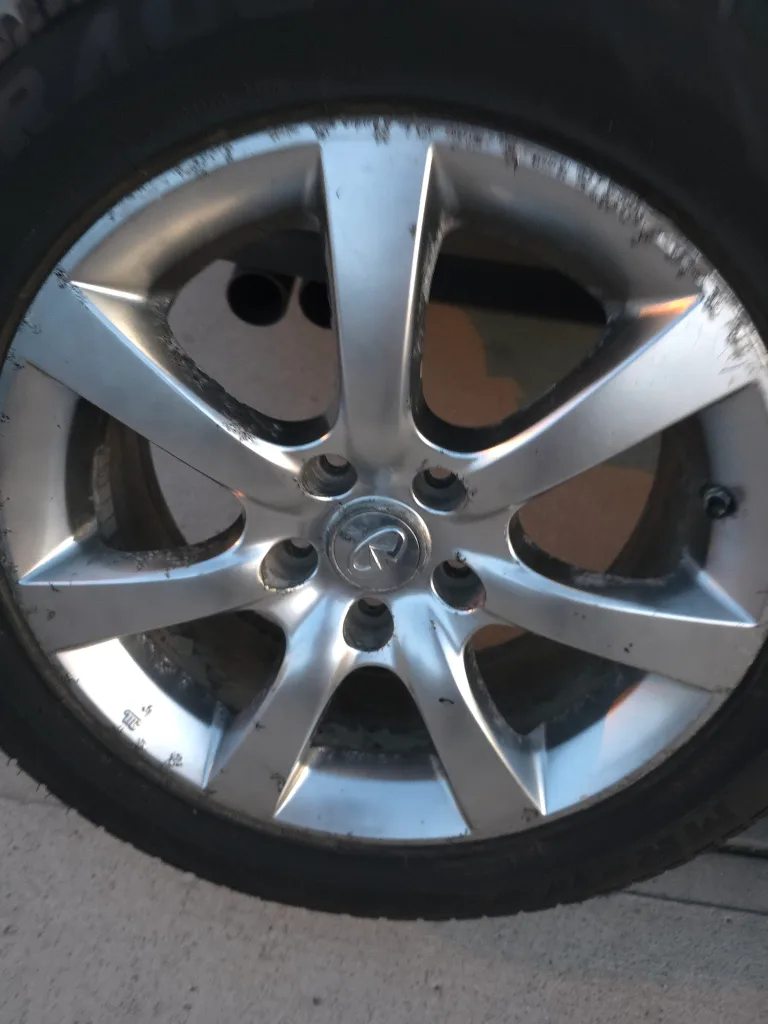 Mirage 225/55R17 Winter Tires on Rims image indicator(4)