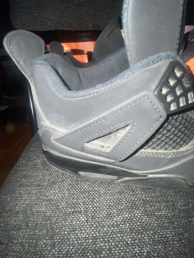 Jordan 4 Retro Black Cat Shoes creased image indicator(6)